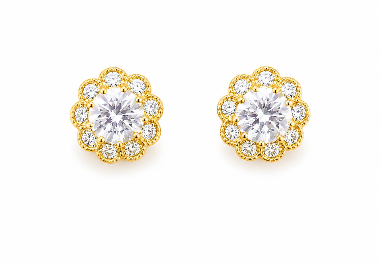 Brinco Flor Cravejado com Zircônia Central e detalhes em Milgrain Banhado a Ouro 18k
